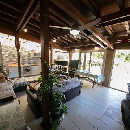 Casa de Férias Simona Giardino & Mare Sant'Andrea (Sardinia)