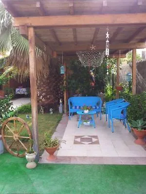 Casa de Férias Simona Giardino & Mare Sant'Andrea (Sardinia)